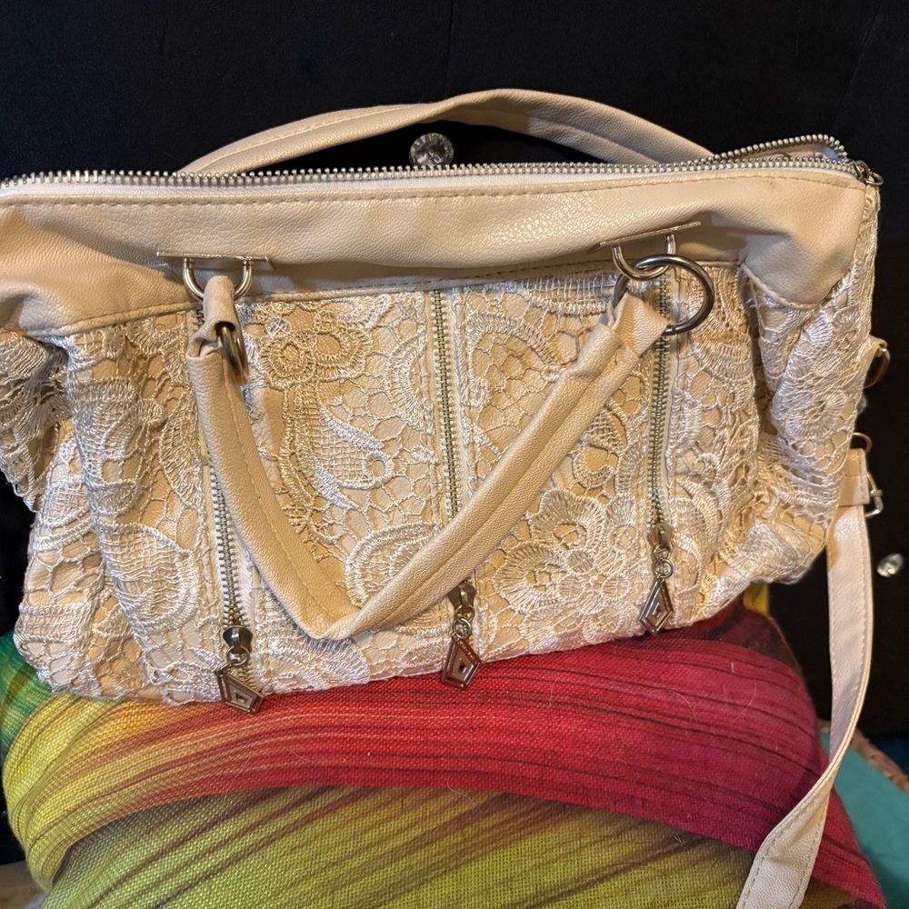 Elegant Cream Lace Handbag